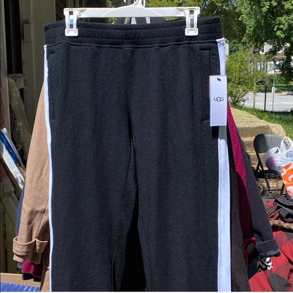UGG pant size L large in black